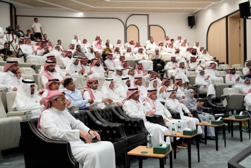 وزارة السياحة وغرفة الأحساء تبحثان فرص تنمية القطاع السياحي مع المستثمرين